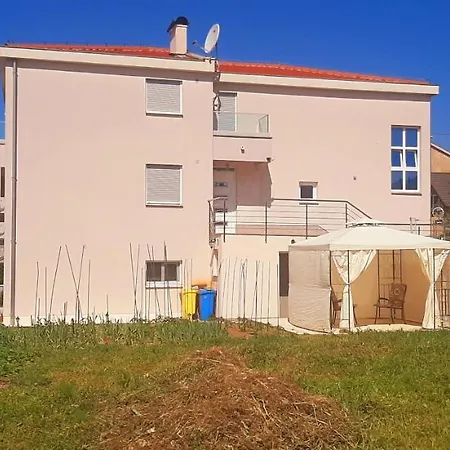 Brko Apartment Kastela