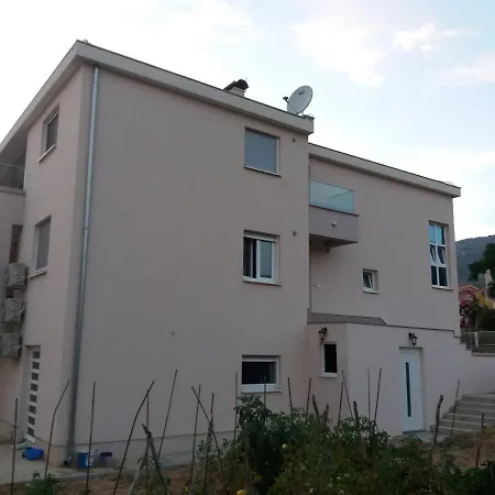 Brko Apartment *